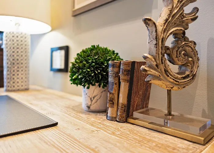 124 Lofts - Downtown Dundee - Walk To Dining *