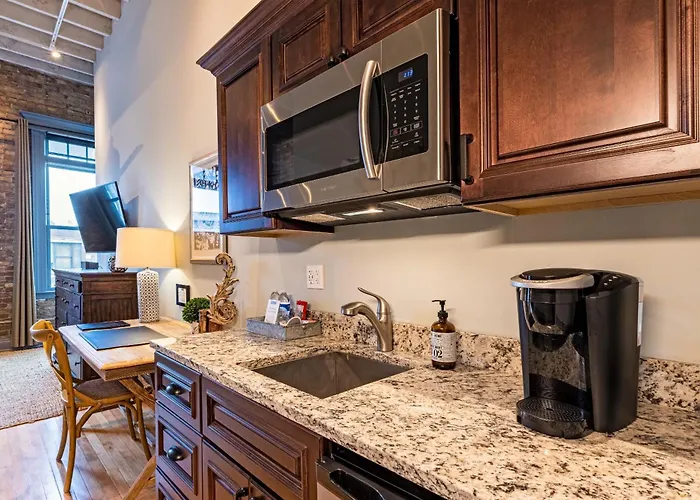 124 Lofts - Downtown Dundee - Walk To Dining *
