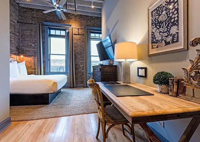 124 Lofts - Downtown Dundee - Walk To Dining * West Dundee