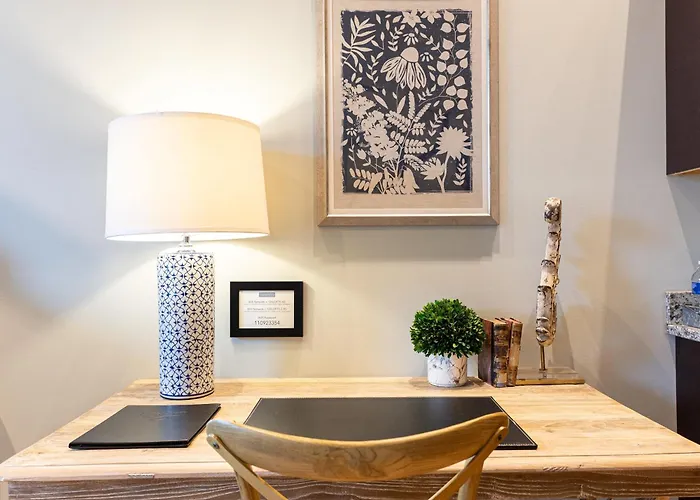 124 Lofts - Downtown Dundee - Walk To Dining * West Dundee