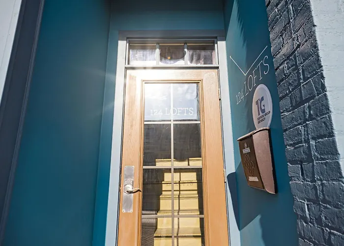 Apartment 124 Lofts - Downtown Dundee - Walk To Dining West Dundee